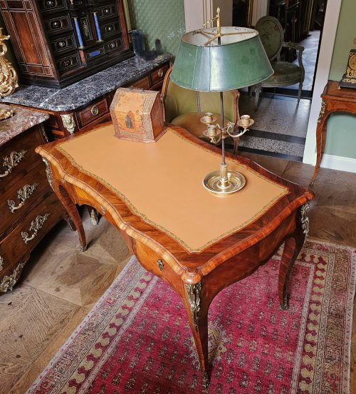 Alternative view of Schreibtisch Rokoko Bureau Plat Frankreich Louis XV gestempelt ROESSLE