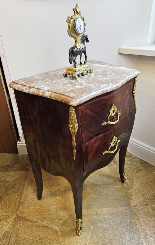 Kommode Rokoko Frankreich Louis XV gestempelt OLIVIER