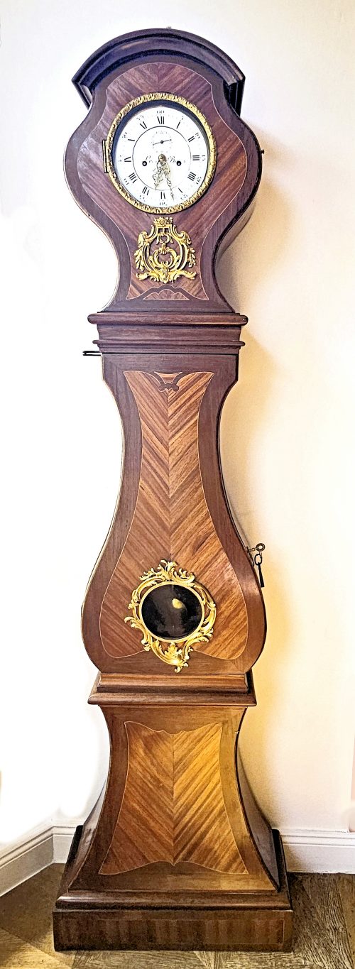 Standuhr Rokoko Frankreich Louis XV um 1750 Stunden-, Minuten- und Sekundenzeiger signiert Le Bon à Paris