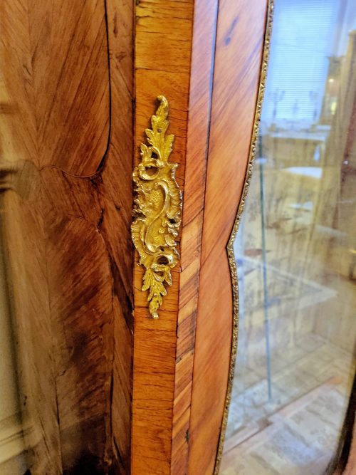 Vitrine Rokoko Louis XV Frankreich um 1760 gestempelt ROUSSEL