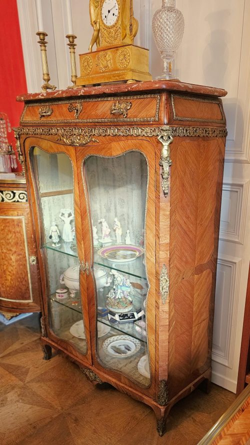 Vitrine Rokoko Louis XV Frankreich um 1760 gestempelt ROUSSEL