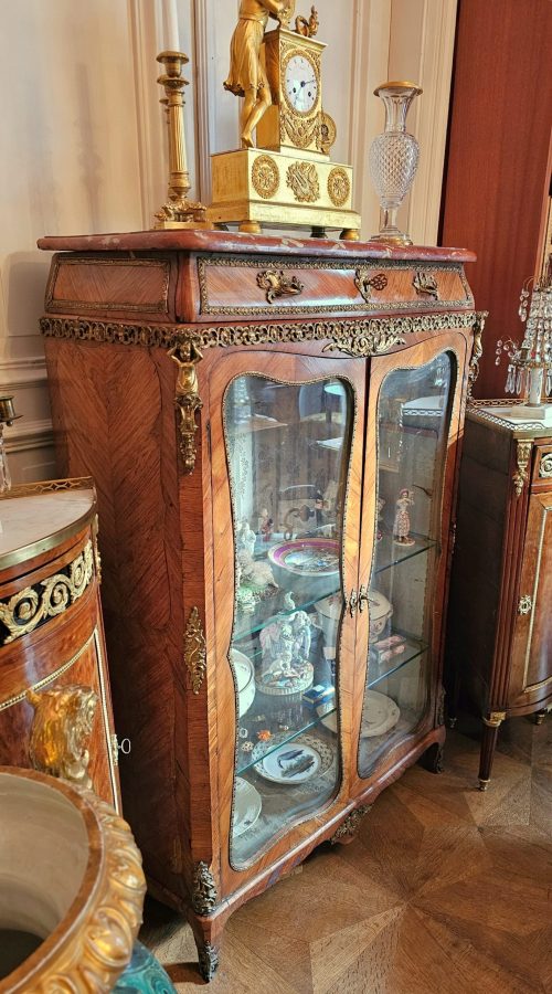 Vitrine Rokoko Louis XV Frankreich um 1760 gestempelt ROUSSEL