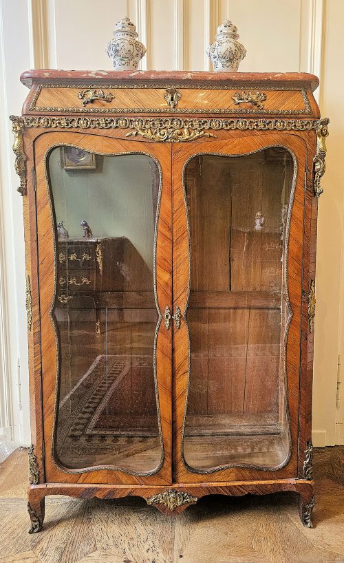 Vitrine Rokoko Louis XV Frankreich um 1760 gestempelt ROUSSEL