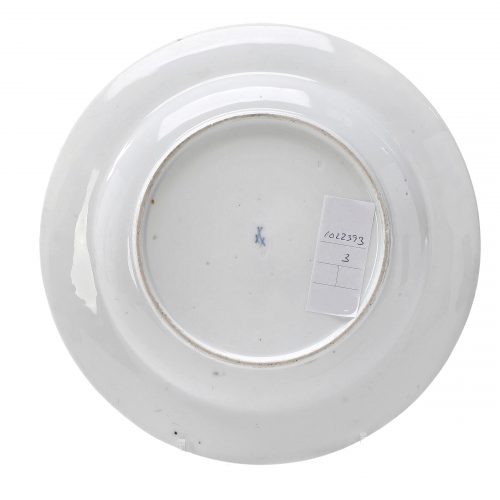 Teller aus dem Service "Roter Drache" Porzellan Meißen um 1735