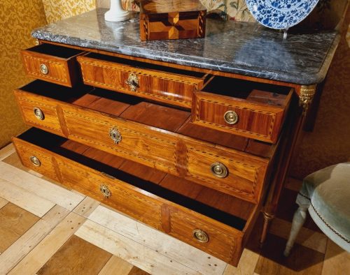 Kommode Klassizismus Frankreich Louis XVI gestempelt VASSOU
