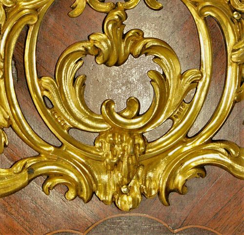 Standuhr Rokoko Frankreich Louis XV um 1750 Stunden-, Minuten- und Sekundenzeiger signiert Le Bon à Paris