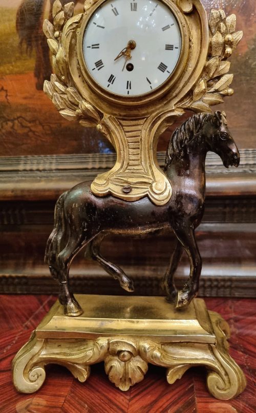 Tischuhr Pendule Pferd Frankreich Louis XVI um 1780 signiert Milot a Paris