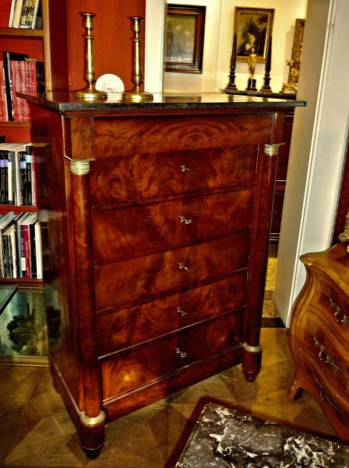 Alternative view of Chiffonnier Semainier Frankreich