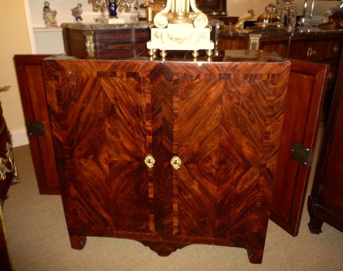 Schränkchen Bout De Bureau Rokoko Louis XV gestempelt SAUNIER