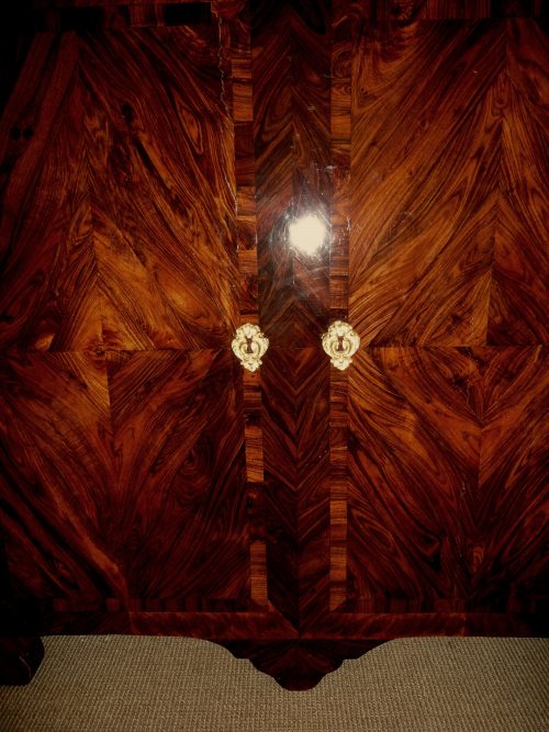 Schränkchen Bout De Bureau Rokoko Louis XV gestempelt SAUNIER