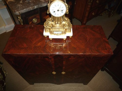 Schränkchen Bout De Bureau Rokoko Louis XV gestempelt SAUNIER