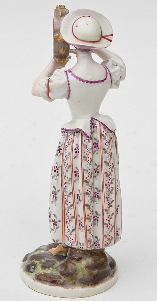 Junges Mädchen mit Tamburin Zürich Porzellan um 1785