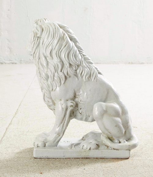 Alternative view of Löwe Fayence wohl Frankreich 19. Jahrhundert. H.76 cm, L. 58 cm.