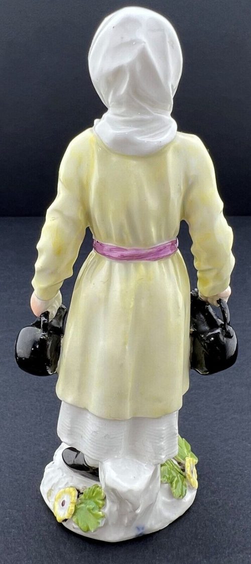 Meissen Porzellan Wasserträgerin Cris de St. Petersburg Peter Reinicke um 1755