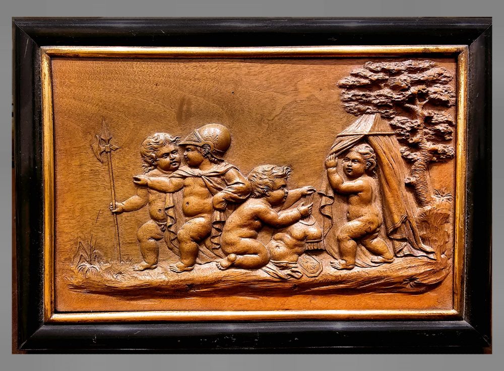 Kleines Holzrelief "Les Enfants Guerriers" Barock wohl Frankreich Louis XIV Ende 17.Jh.