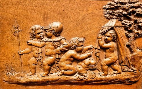 Kleines Holzrelief "Les Enfants Guerriers" Barock wohl Frankreich Louis XIV Ende 17.Jh.