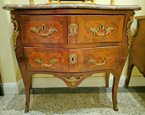 Kommode Rokoko Frankreich Louis XV gestempelt FROMAGEAU