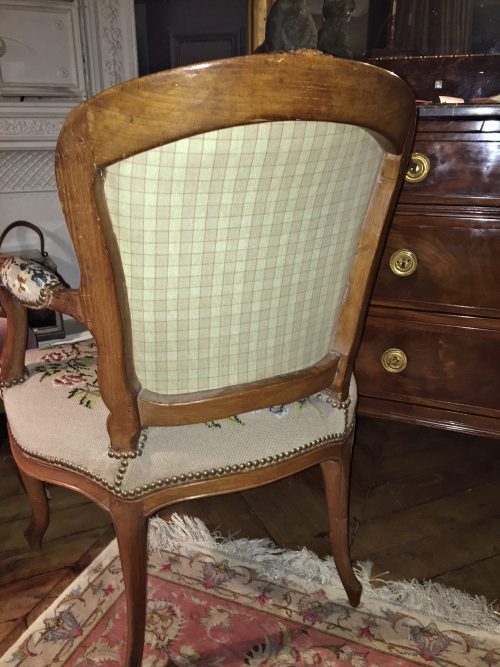 Alternative view of Sessel Rokoko Fauteuil Frankreich Louis XV um 1765 gestempelt G.MATHIEU