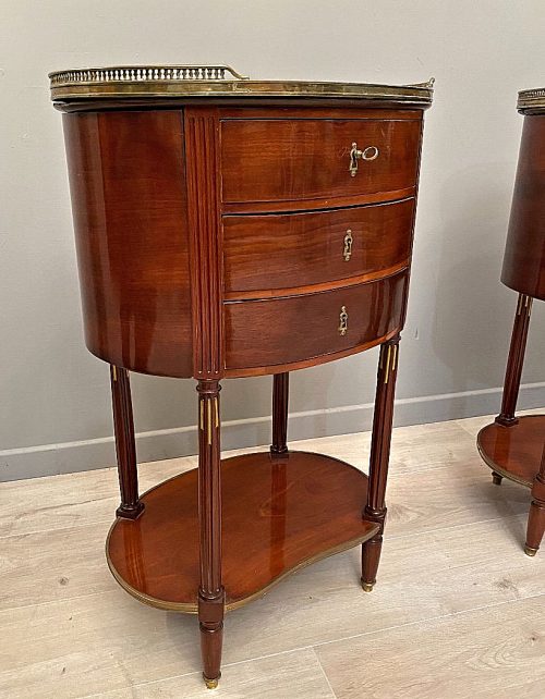 Beistelltische Klassizismus Gueridons Frankreich Louis XVI