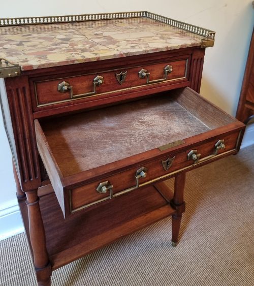 Beistelltisch Klassizismus Gueridon Frankreich Louis XVI Klassizismus um 1780