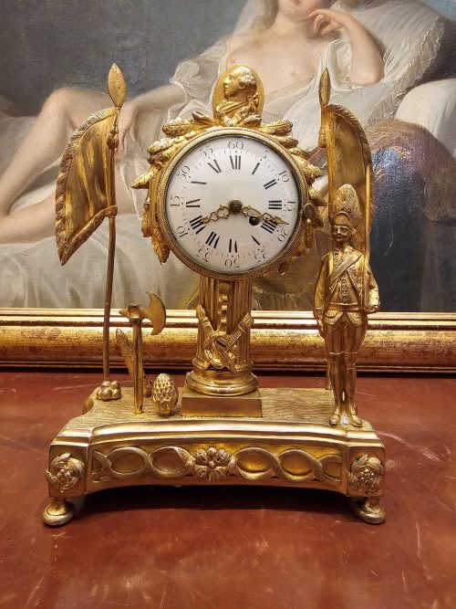 Alternative view of Tischuhr à la gloire de Louis XVI Klassizismus um 1770 Frankreich Pendule Louis XVI signiert Asselin à Rouen