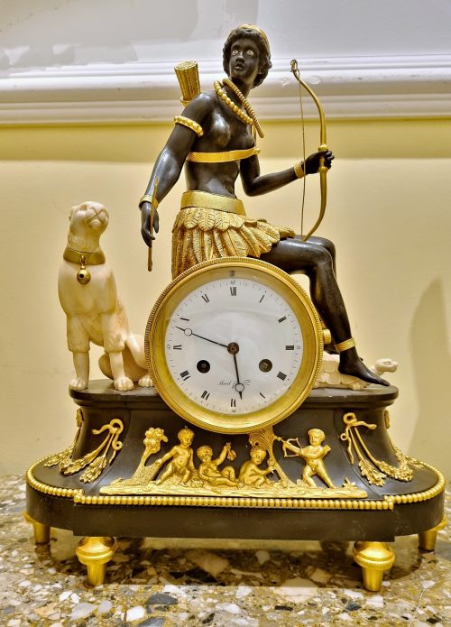 Pendule "L'Afrique" Pendule au Nègre Directoire die Bronzen J.S. DEVERBERIE (Jean-Simon Deverberie, gest. 1824) Paris um 1800 signiert Morel fils Hger