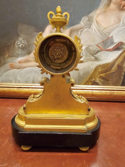 Pendule Tischuhr Frankreich Louis XVI um 1780 das Uhrwerk signiert G.DESCOMBES
