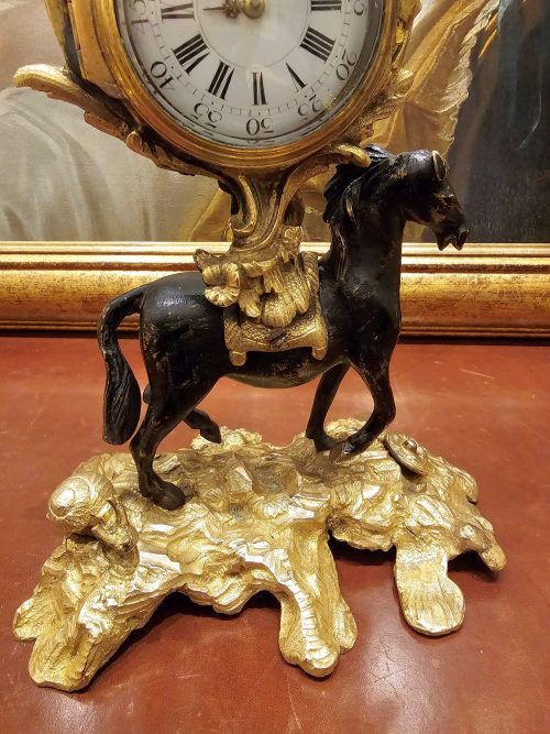 Tischuhr Pendulette Pendule Pferd Frankreich Louis XV um 1750 signiert Isaac et Jean- Jacques Rey à Genève