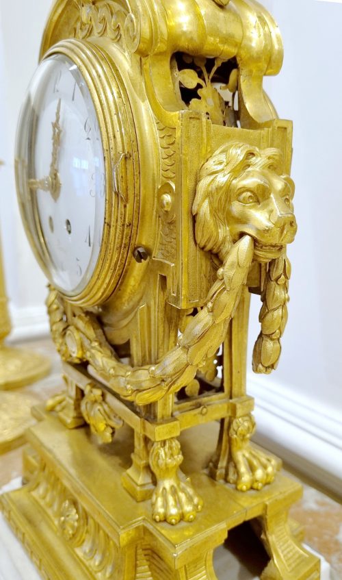 Äußerst seltene Kaminuhr mit originalem Wecker Klassizismus Pendule Frankreich Louis XVI um 1770 das Modell Robert Osmond attr.