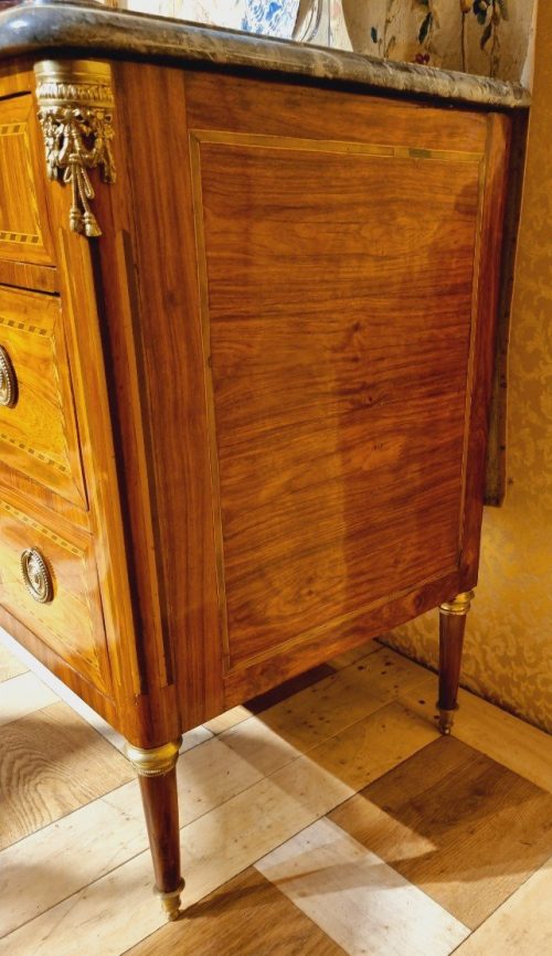 Kommode Klassizismus Frankreich Louis XVI gestempelt VASSOU