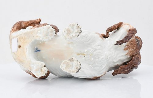 Meissen Porzellan Bologneserhund Hund Bologneser Hund Modell von Johann Joachim Kaendler um 1750 H. 15 cm