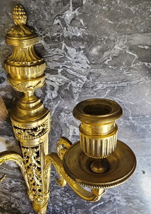 Appliken Wandlampen Klassizismus Frankreich Louis XVI Directoire um 1790 H. 36 cm, Br. 26 cm, T. 14 cm