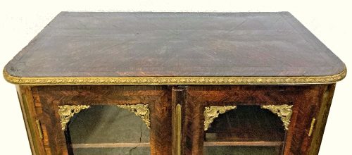 Vitrine Barock Frankreich Regence um 1720 H.131 cm, Br.90 cm, T.47 cm