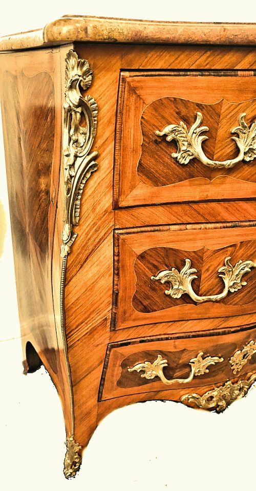 Kommode Rokoko Frankreich Louis XV um 1750 gestempelt I.M.CHEVALIER