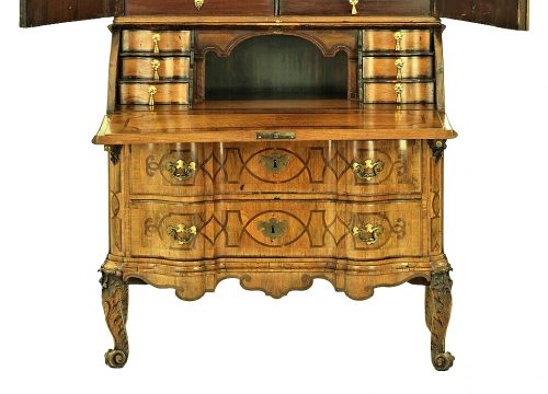 Bedeutender Sekretär Aufsatzschreibschrank Schreibschrank Barock Mainfranken Würzburg Carl Maximilian Mattern Umkreis um 1740 H. 230 cm, Br. 105 cm, T. 55 cm