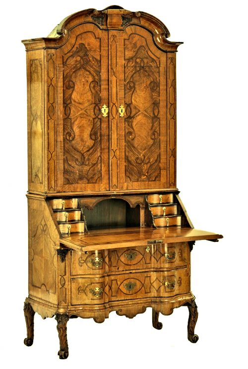 Alternative view of Bedeutender Sekretär Aufsatzschreibschrank Schreibschrank Barock Mainfranken Würzburg Carl Maximilian Mattern  Umkreis um 1740  H. 230 cm, Br. 105 cm, T. 55 cm