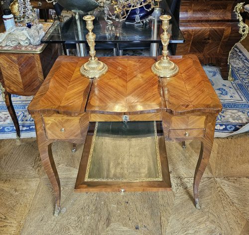 Schminktisch Rokoko Coiffeuse Poudreuse Louis XV Frankreich um 1750