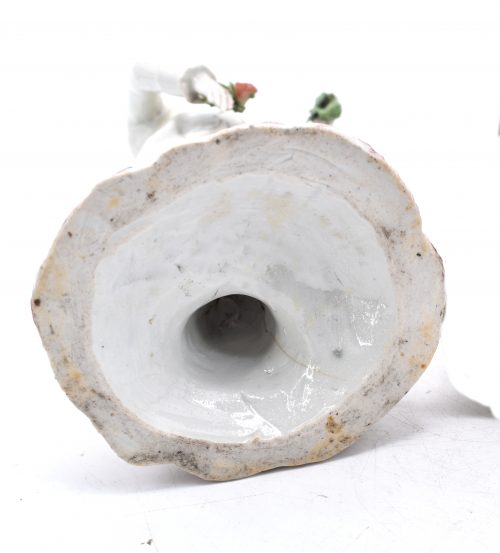 Frühling aus einer Serie von Jahreszeitenfiguren Wallendorf Porzellan um 1780 Modelleur Johann Heinrich Haag attr. H. 28,5 cm