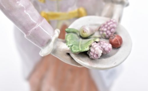 Herbst aus einer Serie von Jahreszeitenfiguren Wallendorf Porzellan um 1780 Modelleur Johann Heinrich Haag