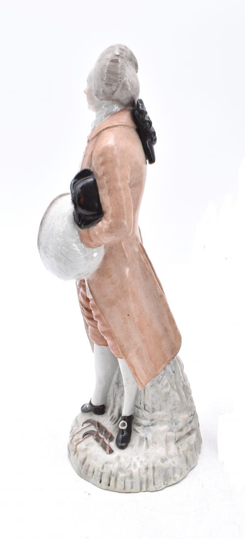 Alternative view of Winter aus einer Serie von Jahreszeitenfiguren Wallendorf Porzellan um 1780 Modelleur Johann Heinrich Haag attr.  H. 29,5 cm