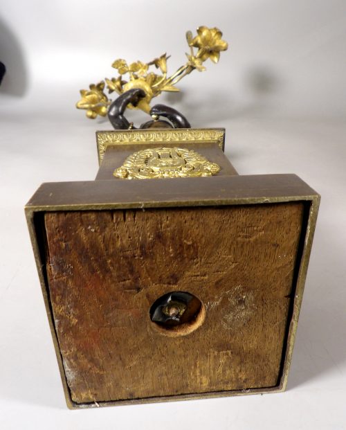 Großer Kandelaber Empire Frankreich um 1800 Allegorie Afrika H. 65 cm, Br. 30 cm