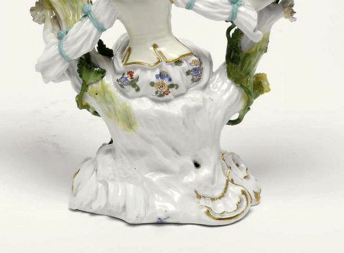 Meißen Porzellan um 1760 Modell von Johann Joachim Kaendler Leuchter zwei-armig mit Gärtnerin Höhe 20 cm