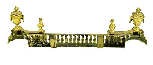 Kaminböcke Frankreich Klassizismus Louis XVI um 1780 Feuervergoldete Bronze Länge variabel ca. 70 cm bis 105 cm
