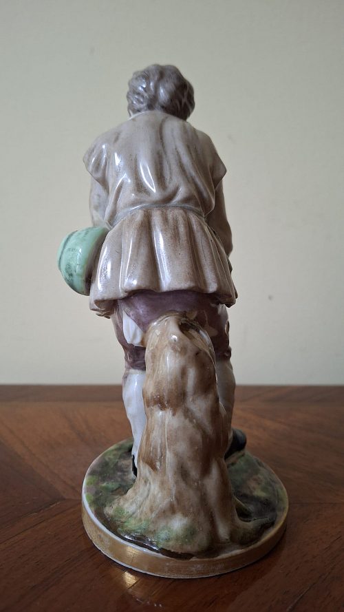 Russland Porzellan Porzellanmanufaktur Gardner attr. um 1830 Bettler H. 14,8 cm