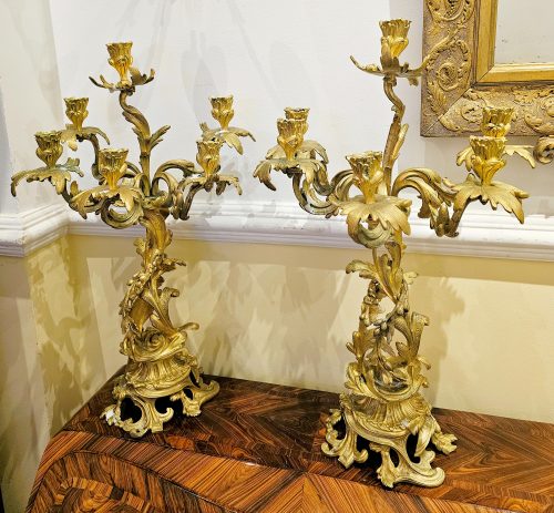 Alternative view of Kandelaber Leuchter Girandole Rokoko Louis XV   H. 62 cm. Monogramm AAA