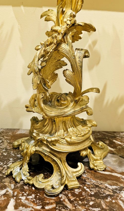 Kandelaber Leuchter Girandole Rokoko Louis XV H. 62 cm. Monogramm AAA