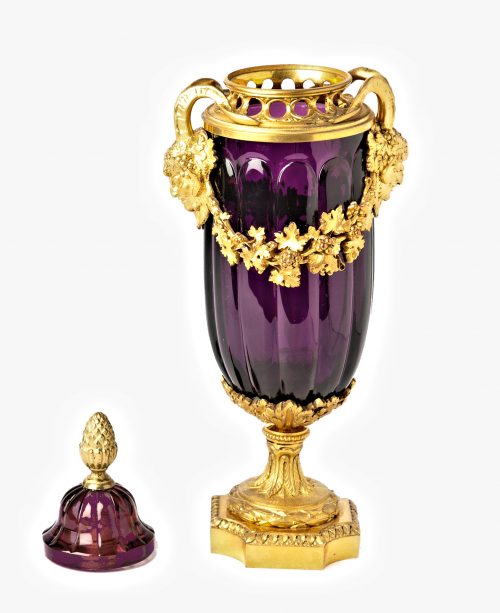 Potpourri Vase Glas Amethyst Farbe Klassizismus Louis XVI Frankreich 19.Jh. Höhe 32 cm