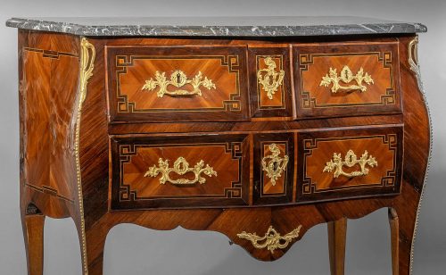 Alternative view of Kommode Rokoko Frankreich Louis XV um 1765  gestempelt H.WIRTZ   Henri Wirtz Maître 5. Oktober 1748    T. 58 cm Br. 100 cm H. 85 cm
