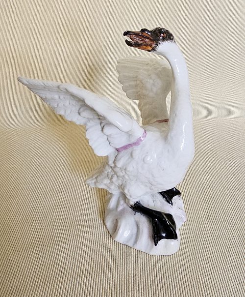Schwan Porzellan Meissen um 1765 Modell von Johann Joachim Kaendler H. 11 cm
