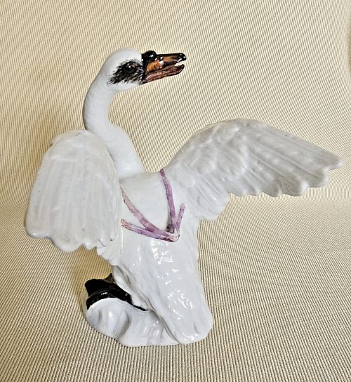 Schwan Porzellan Meissen um 1765 Modell von Johann Joachim Kaendler H. 11 cm